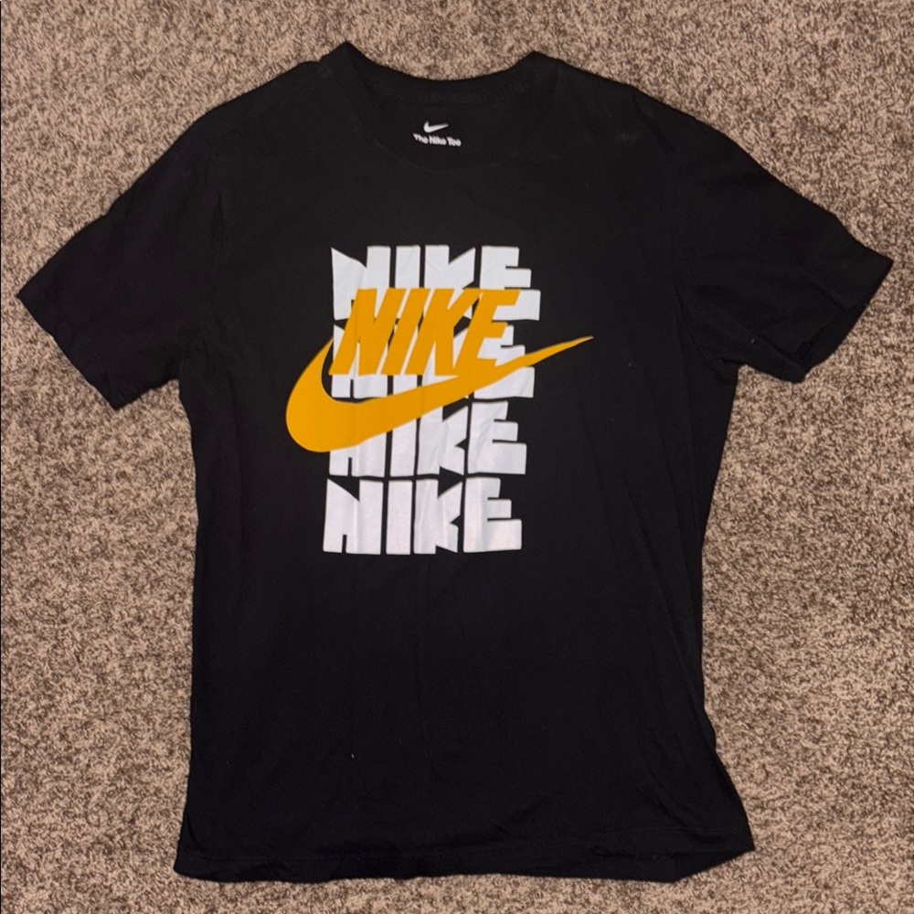 Nike Men's Black T-Shirt with Yellow Logo